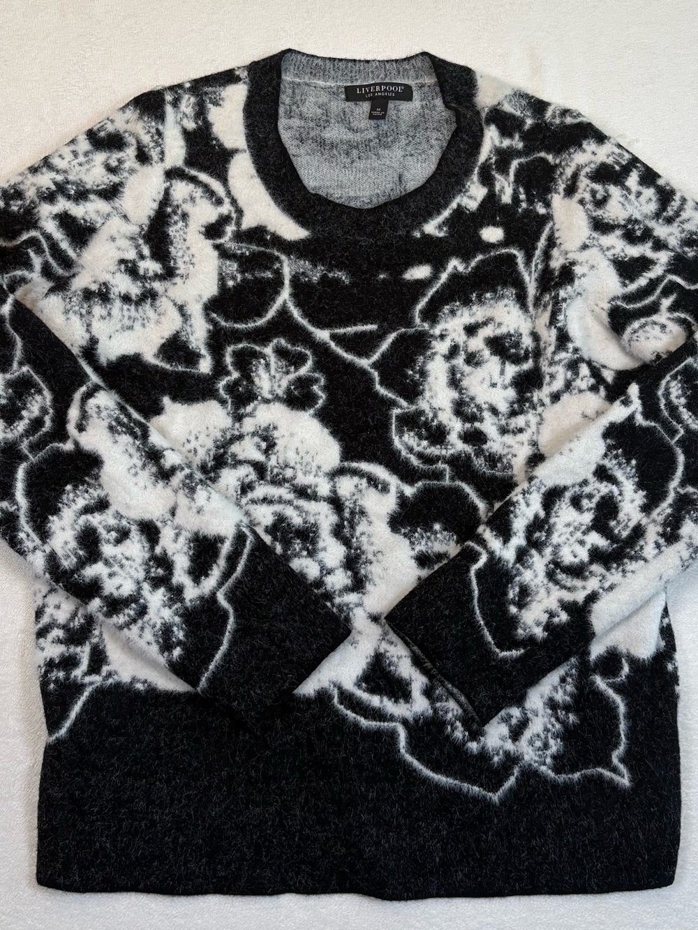 Liverpool Los Angeles Soft Fuzzy Floral Sweater Black White Crew Neck Womenβs M - Picture 4 of 12